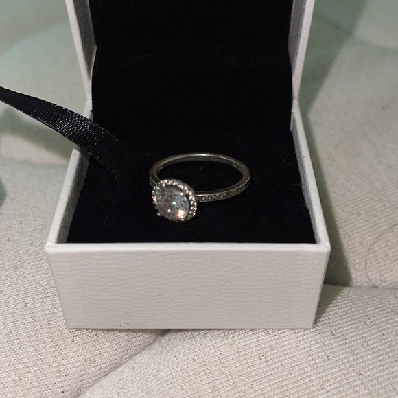 Pandora Round Halo Ring - Picture 2 of 2